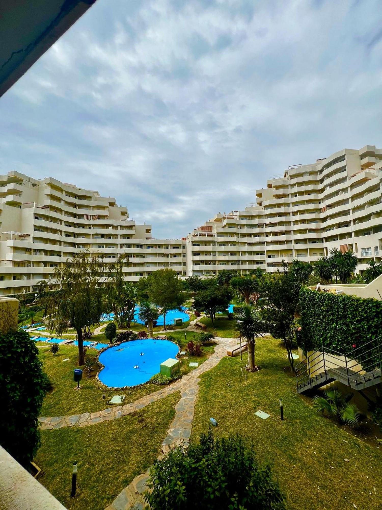 Benalbeach Relaxing Garden View